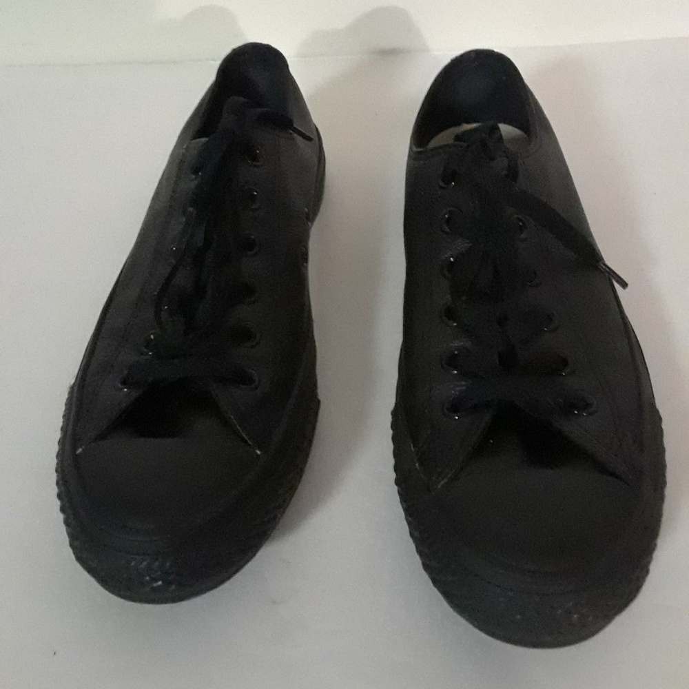 Mens 6.5 Converse Leather Chuck Taylor All Star